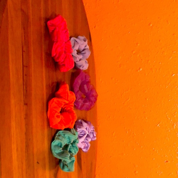 Scrunches - Picture 2 of 2